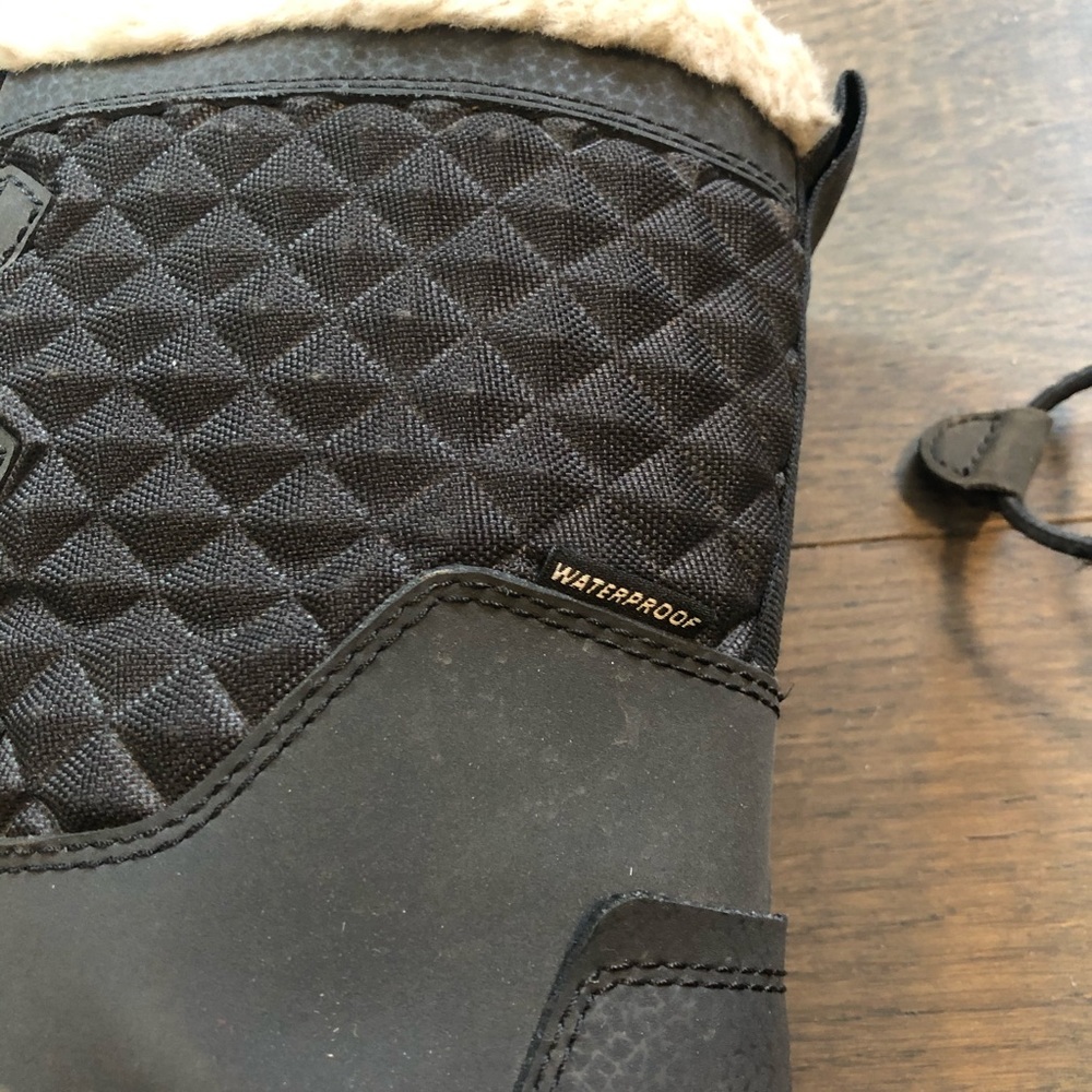 EUC The North Face Waterproof Women’s Boots Sz 5 - Picture 9 of 14